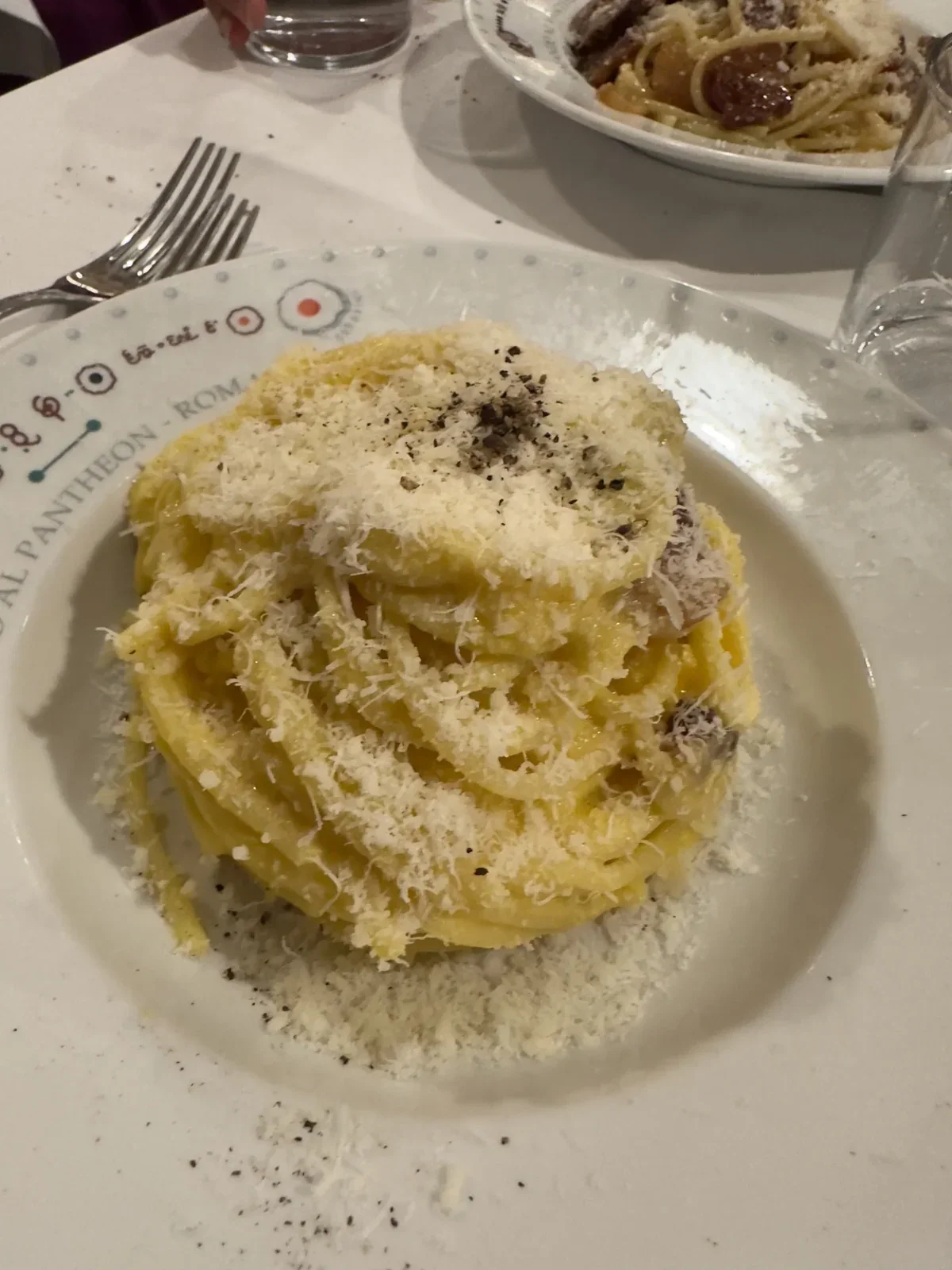 Un piatto di pasta romana da Armando al Pantheon