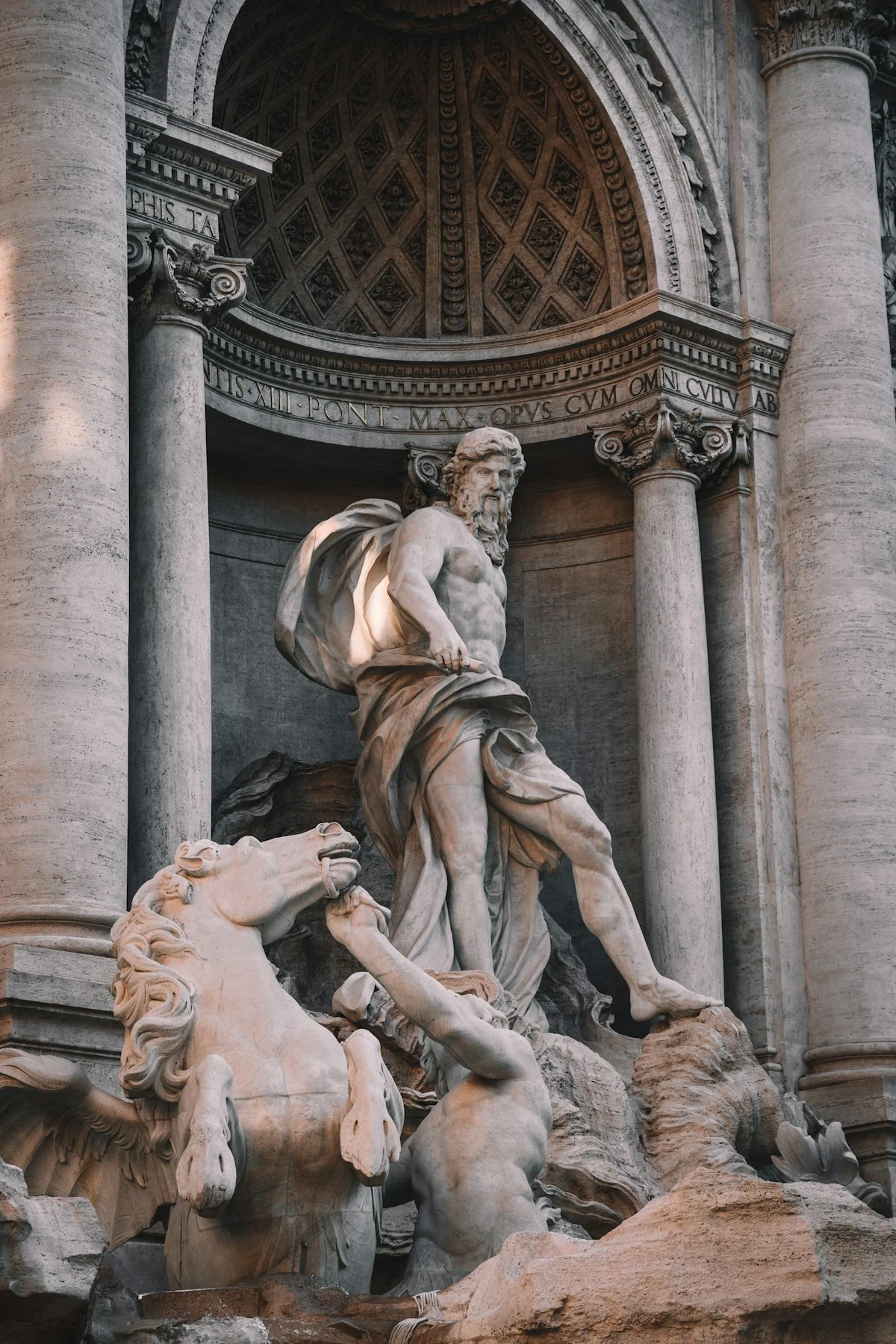 Una escultura de la Fontana di Trevi